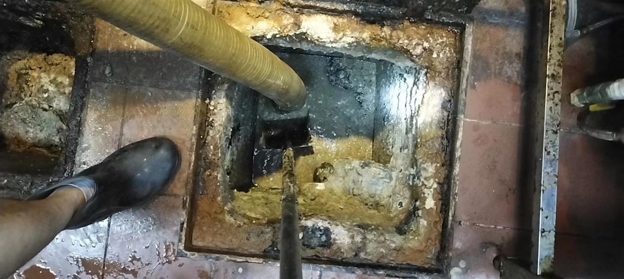 五寨污水池清理一般都有毒气，怎么预防中毒呢？